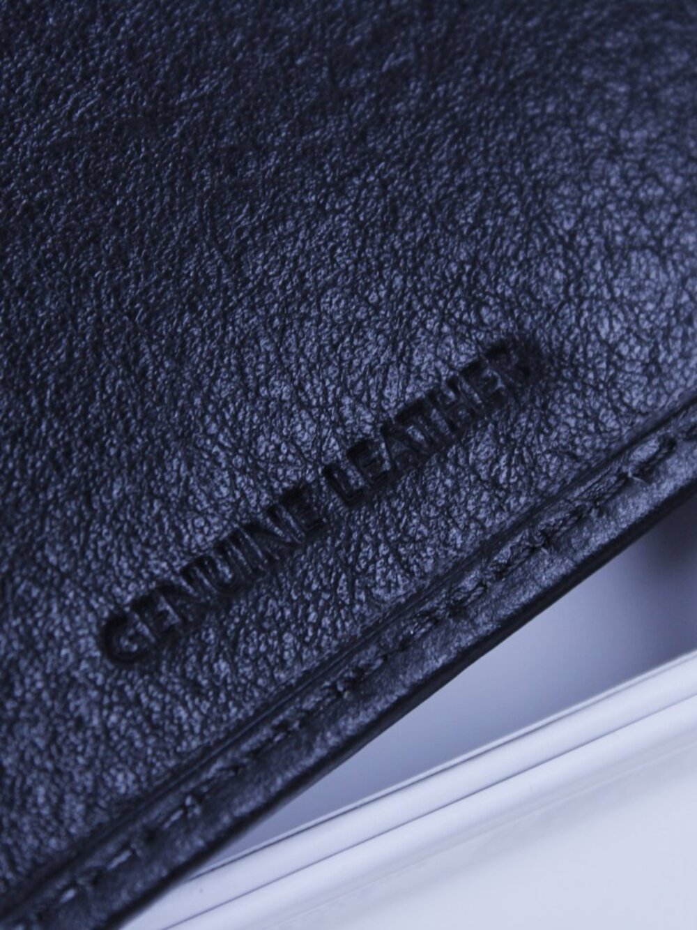 Calvin Klein Leather Wallet with RFID Protection – New in Box - Picture 6 of 9